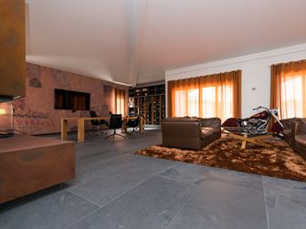 Ardoise Mustang dans le salon